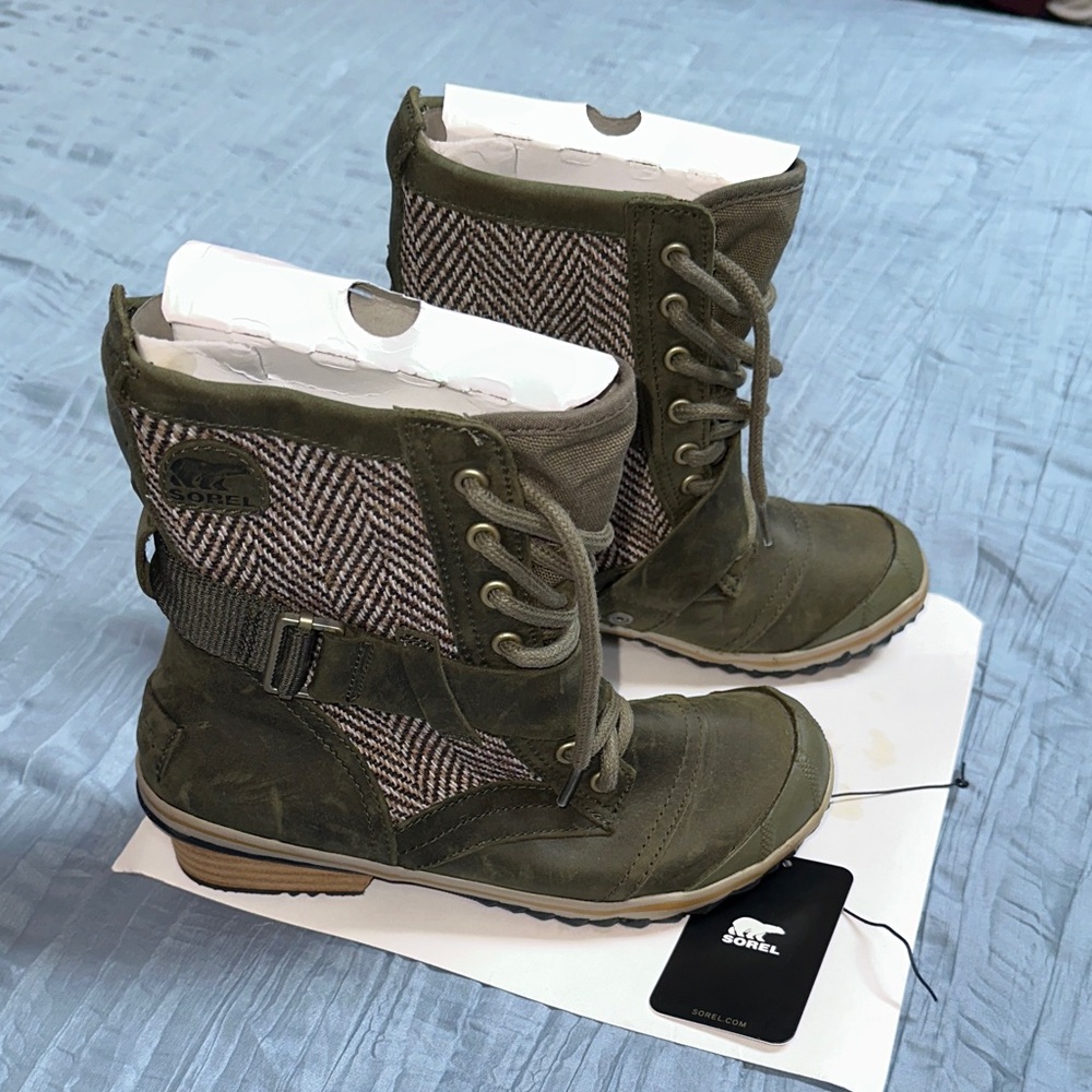 Sorel Women's Olive Lace-Up Boots